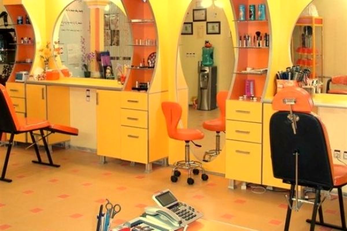 خدمات سولار در آرایشگاه های زنانه تخلف است/ هشدار درباره آرایشگر نماها