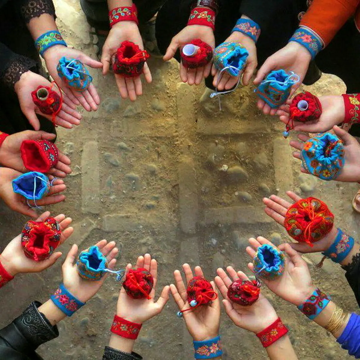 اولین عیدی چه بود؟