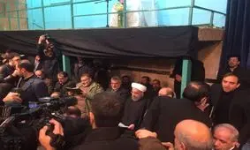 روحانی برای وداع با پیکر آیت‌الله هاشمی در حسینه جماران حضور یافت