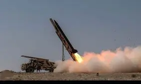 فیلم/ بخشی از موشک ارتش یمن که در یک منطقه شهری در عربستان فرود آمده است