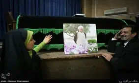آیت الله هاشمی رفسنجانی از چهره های فعال در تاریخ انقلاب اسلامی بود