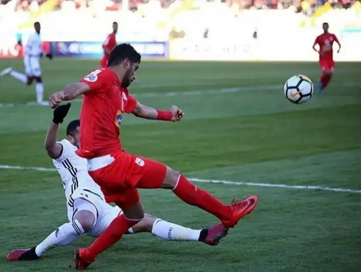 چشم پرسپولیسی‌ها به ساق‌های تراکتورسازان/ گذر سربازها به اصفهان افتاد
