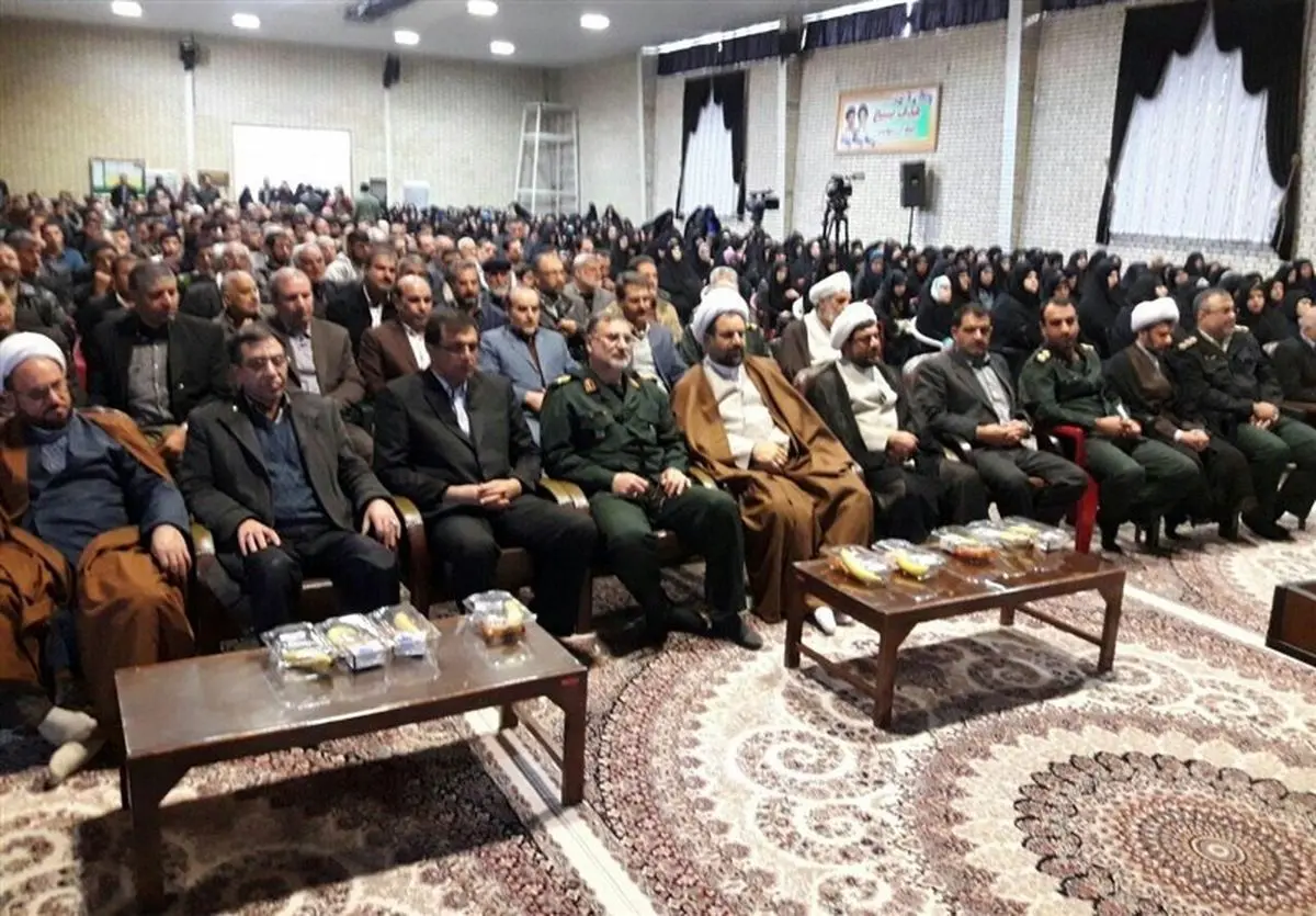 یادواره ۶۸ شهید دانش‌آموز حمله موشکی در بروجرد برگزار شد