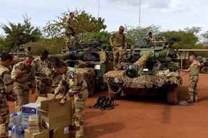 پایگاه نظامی فرانسه در شمال مالی هدف حمله موشکی قرار گرفت