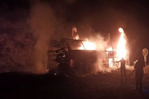 اتوبوس مسافربری جبالبارز- جیرفت آتش گرفت