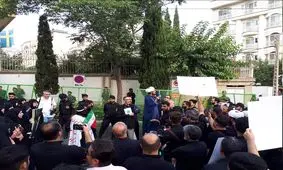 نمایندگان باقی مانده در سفارت سوئد را اخراج کنید

