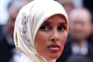 تصاویر مشهورترین مدل محجبه جهان در جشنواره کن
