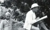 سفر زمان؛ نقاش آمریکایی روی دیوار یک باغ در ایران؛ 94 سال قبل