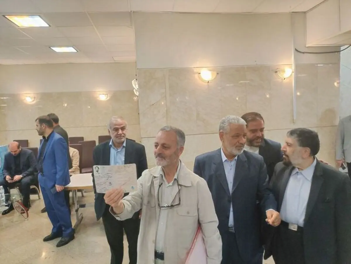 زریبافان داوطلب کاندیداتوری انتخابات ریاست جمهوری شد

