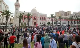  معترضان تونسی مرکز گارد ملی در شهر عقارب را آتش زدند