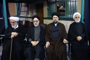 واکنش کیهان به انتشار عکسهای محمدی گلپایگانی، محسنی اژه ای و مخبر با سیدمحمد خاتمی

