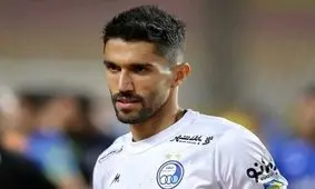 رکورد جدید در لیگ ایران؛ چند جیمی جامپ همزمان در زمین!/ جیمی جامپ‌ها سیدحسین حسینی را محاصره کردند/ ویدئو 