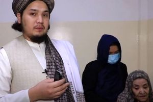 طالبان یک زن را که ۲۵ سال در زندان خانگی بوده آزاد کرد/ ویدئو
