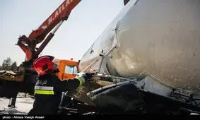 واژگونی تانکر روغن نباتی اتوبان را مسدود کرد