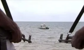 یمنی ها کشتی نفتکش عربستان را هدف قرار دادند