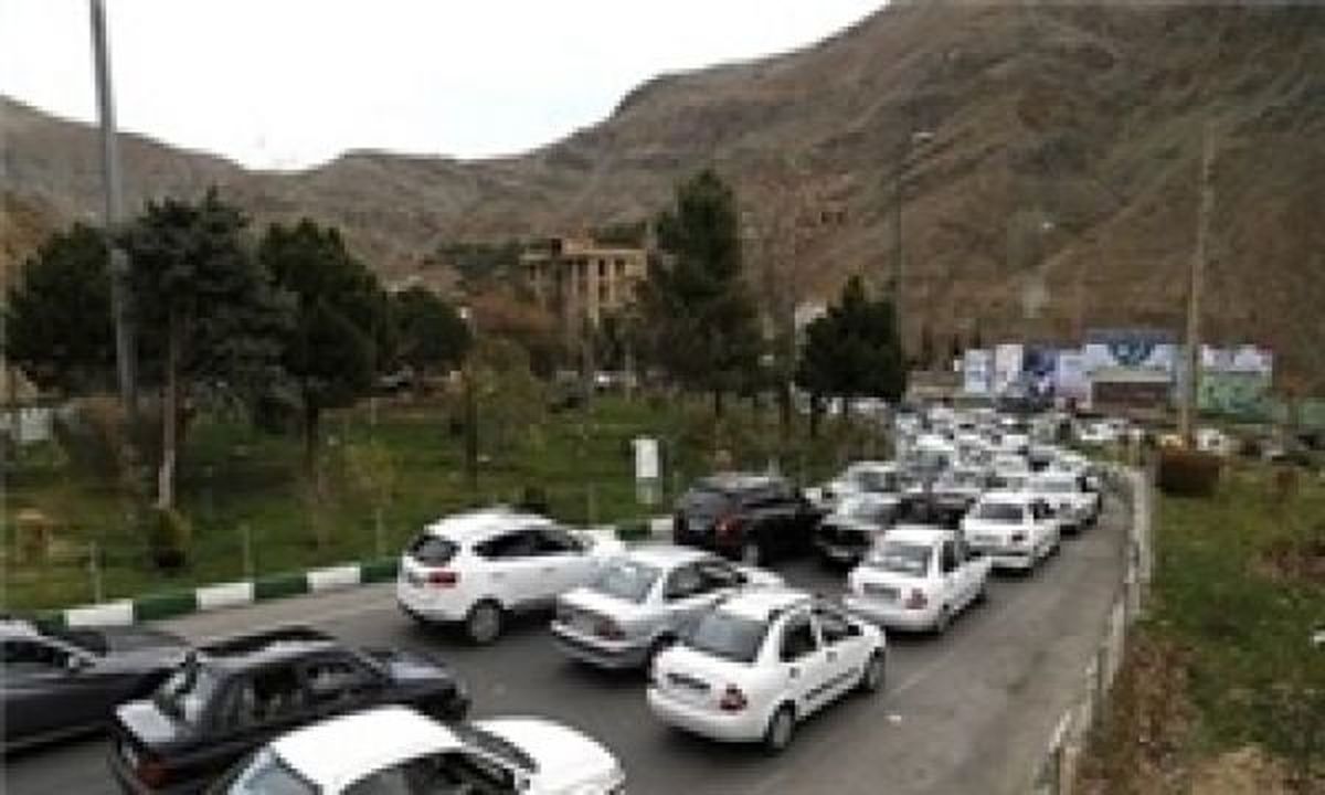 سیزده بدر ترافیکی / ترافیک نیمهسنگین در جادههای شمالی و منتهی به تهران