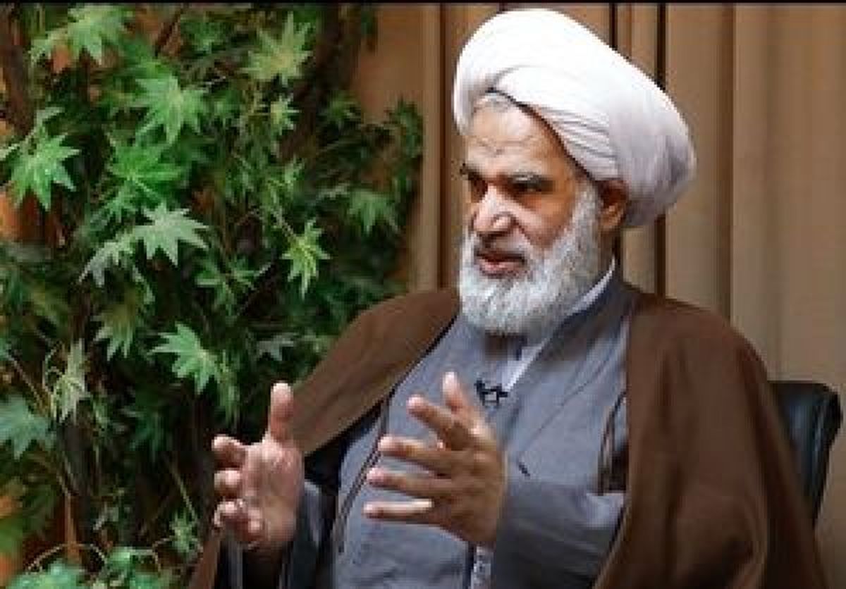 نظر آیتالله خامنهای این است که تعدد زوجات جایز است اما استحباب ندارد