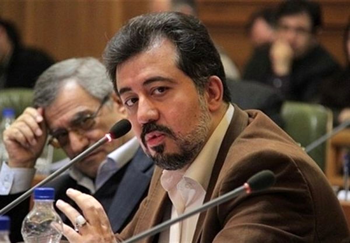 چه شد که پس از ۴۰ سال به جایی رسیدیم که دختری در خیابان روسریاش را سر چوب میگیرد؟