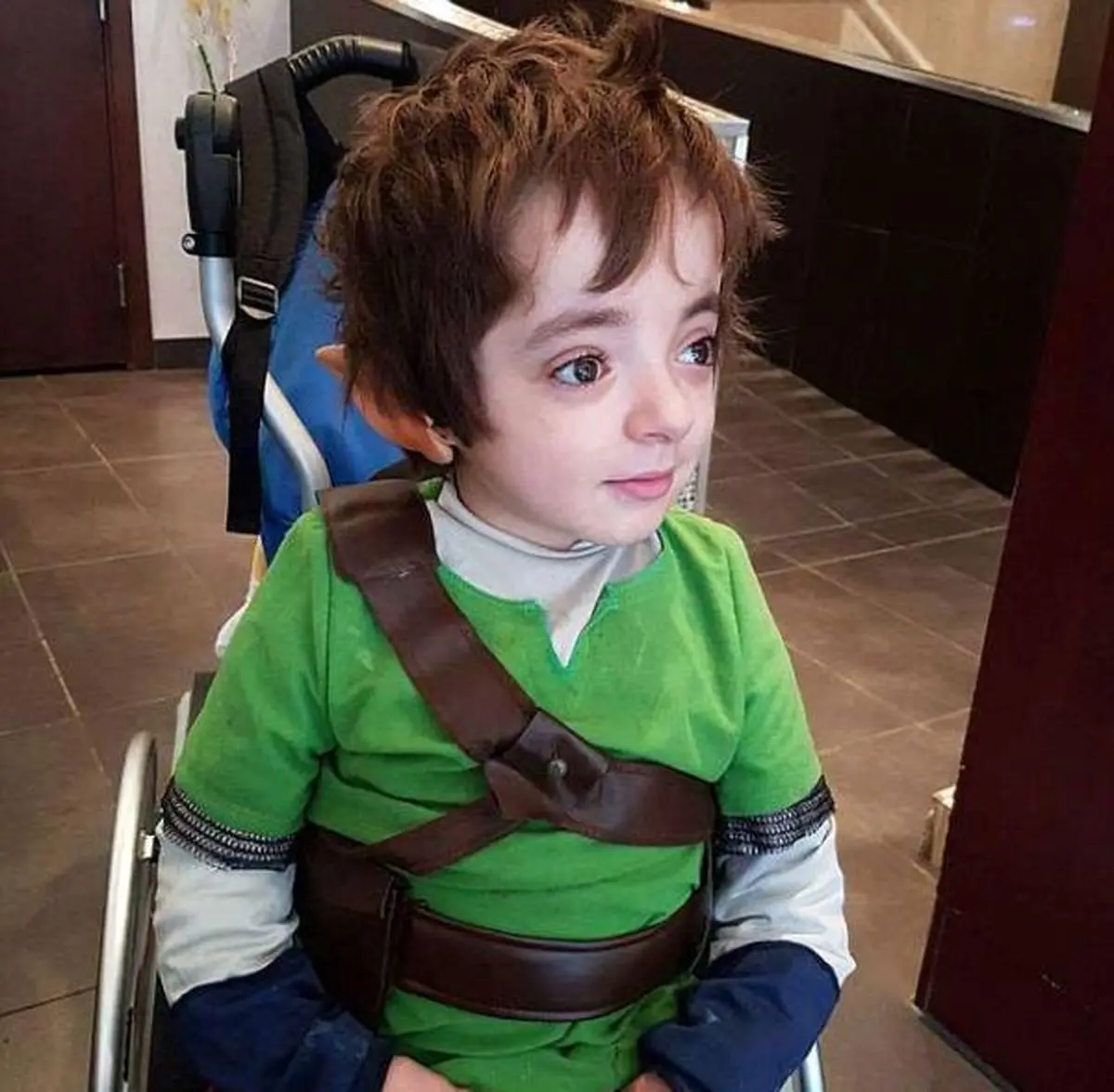 کودکی که دچار ۵۰۰ بار شکستگی اعضای بدن شده است + تصاویر