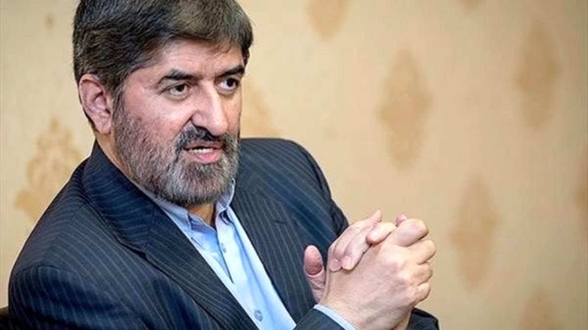 برکناری شهردار تهران موجب وهن جمهوری اسلامی شد/ حاکمیت دوگانه در کشور ما کاملا مشهود است