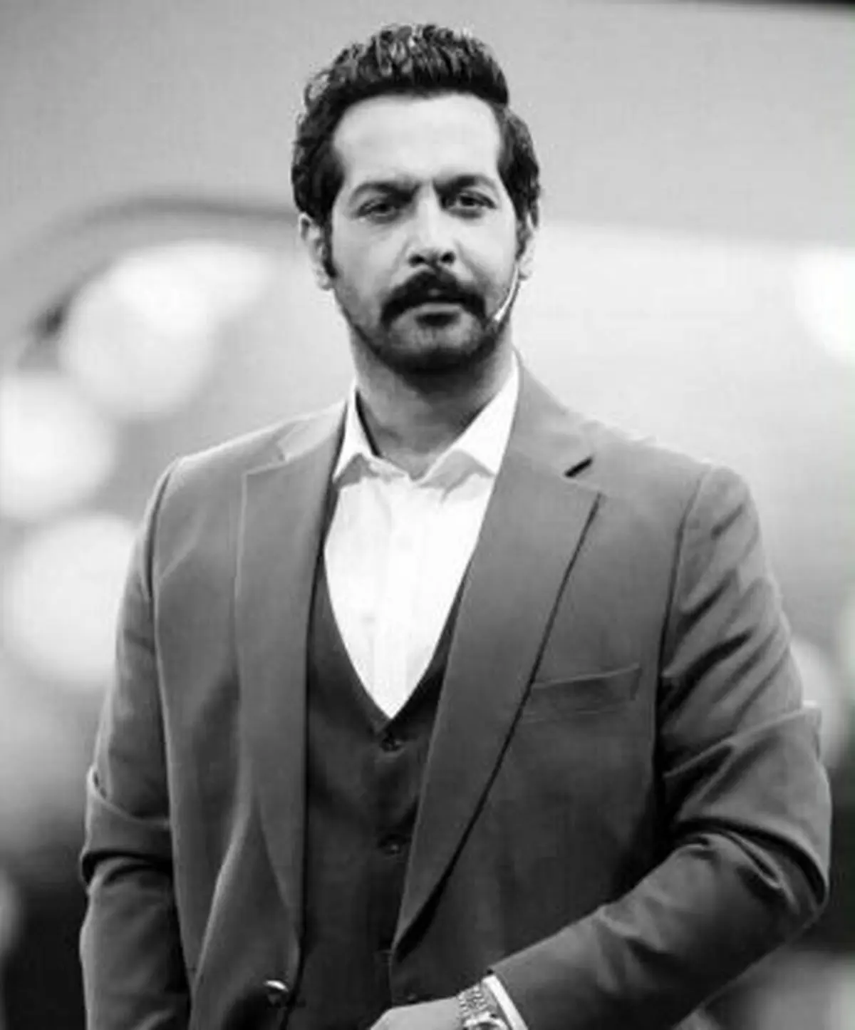 واکنش کامران تفتی به افزایش قیمت دلار: آقای رییس‌جمهور آبروی ما را بخرید