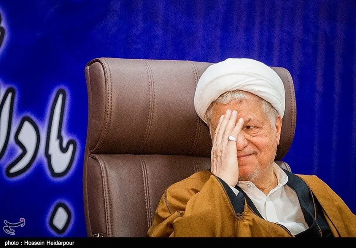 پیکر مرحوم آیت‌الله هاشمی‌رفسنجانی در حرم مطهر امام(ره) به خاک سپرده شد