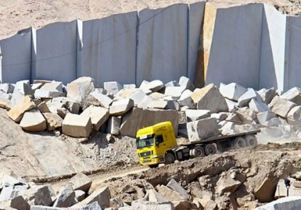 حمایت از کالای ایرانی نیازمند روانسازی قوانین و مقررات است