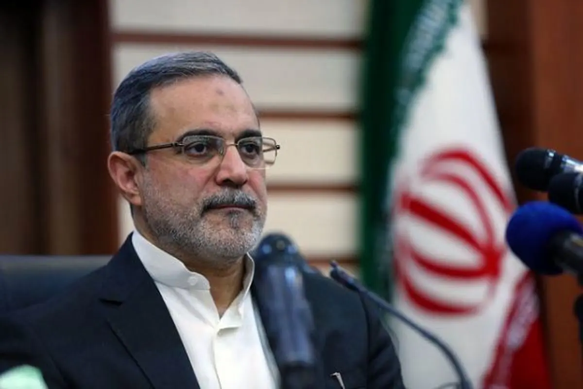 وزیر آموزش و پرورش به یک پیام رسان داخلی پیوست