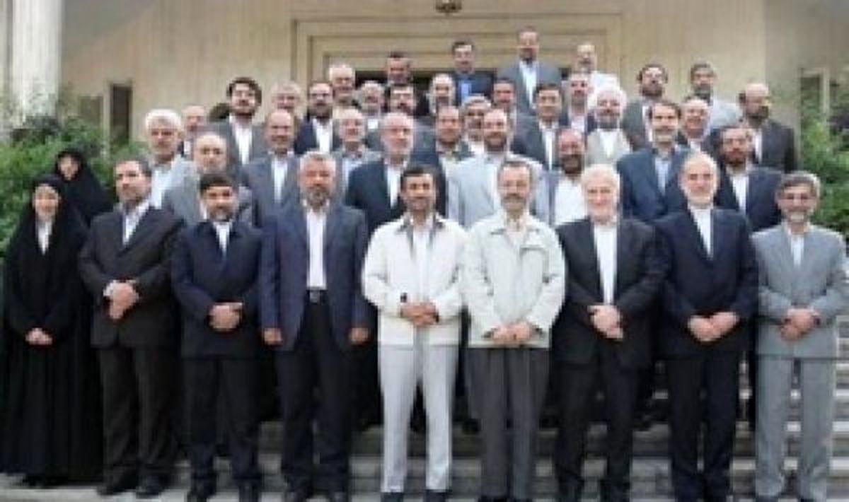 کدام وزرای احمدی نژاد بیانیه برائت از وی را امضا نکردند؟