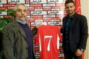 باشگاه فولاد خوزستان: قرارداد رفیعی با پرسپولیس غیرقانونی است