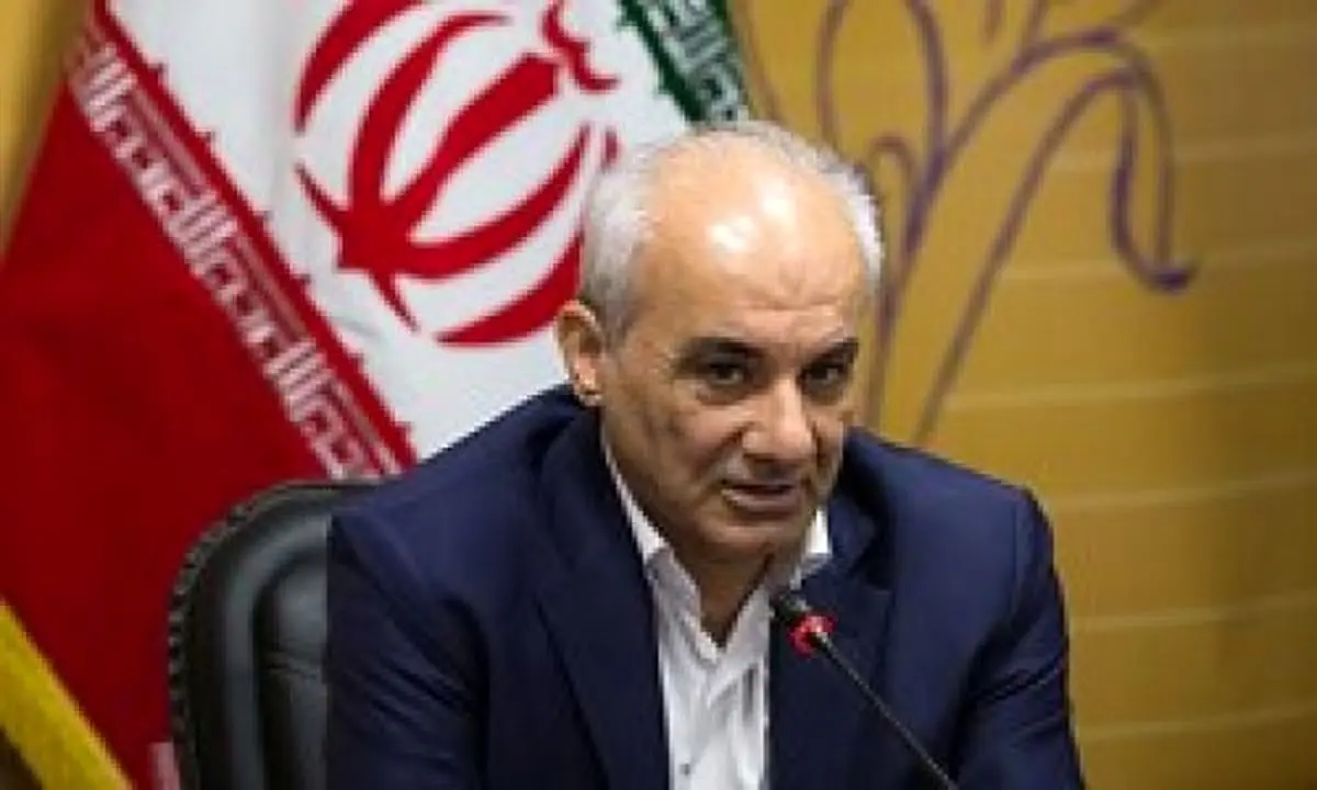 صنعت خودرو بی‌حساب و کتاب اداره می شود