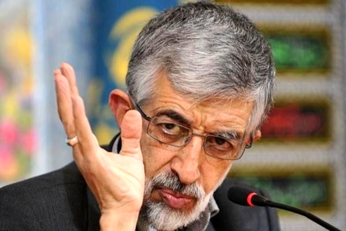 اگر غفلت کنیم یک عده از سر خودنمایی زبان انگلیسی را رواج میدهند