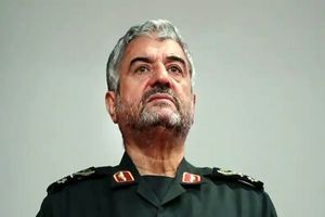 ارتش، نماد اقتدار نظام اسلامی و دست بازدارنده و قابل اتکا در دفاع از انقلاب و مرزهای ایران است