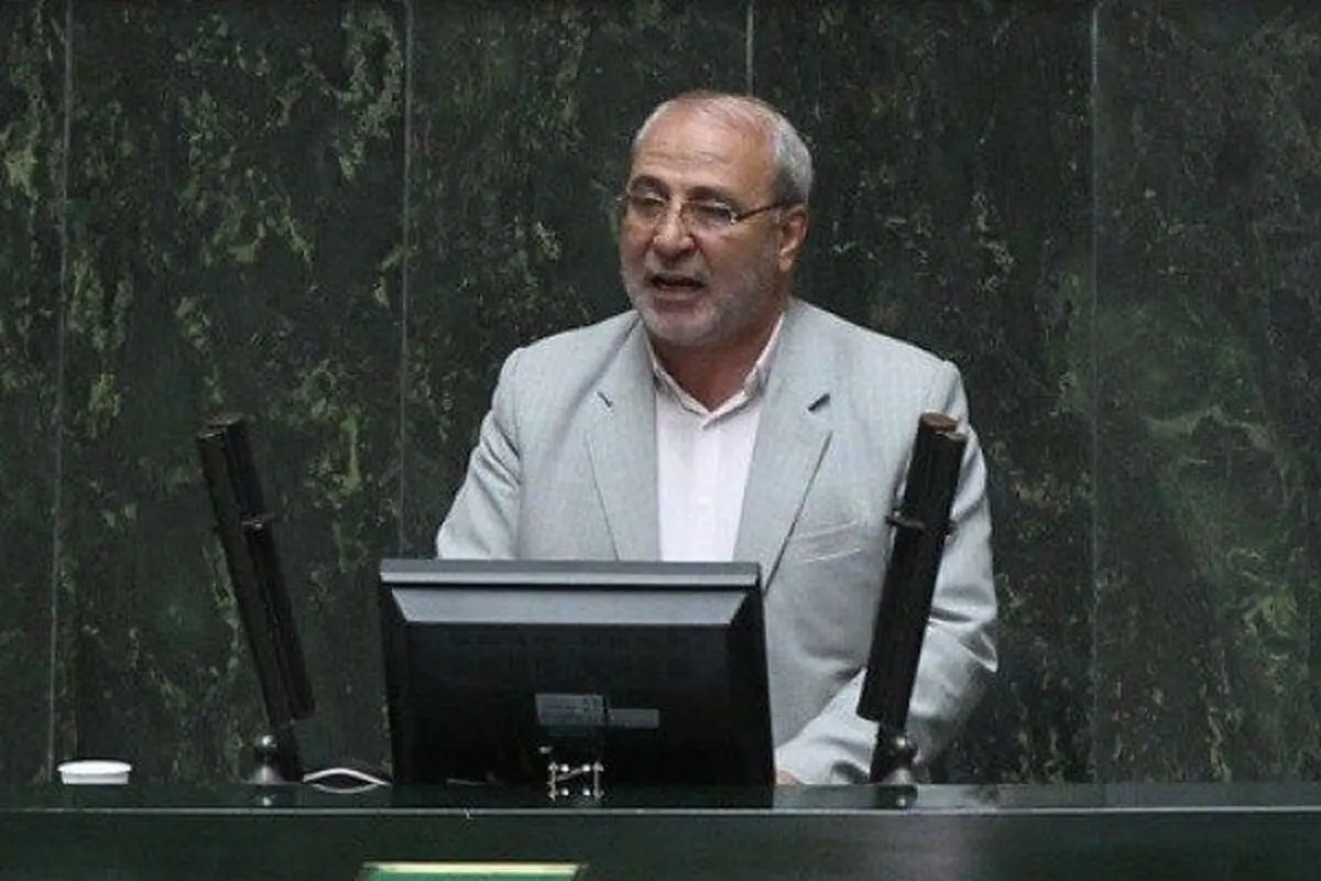 روحانی سفت و سخت جلوی فیلتر تلگرام ایستاده و گوش برخی نیز را پیچانده است