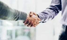 افرادی که قوی‌تر دست می‌دهند توانایی ذهنی بیشتری دارند