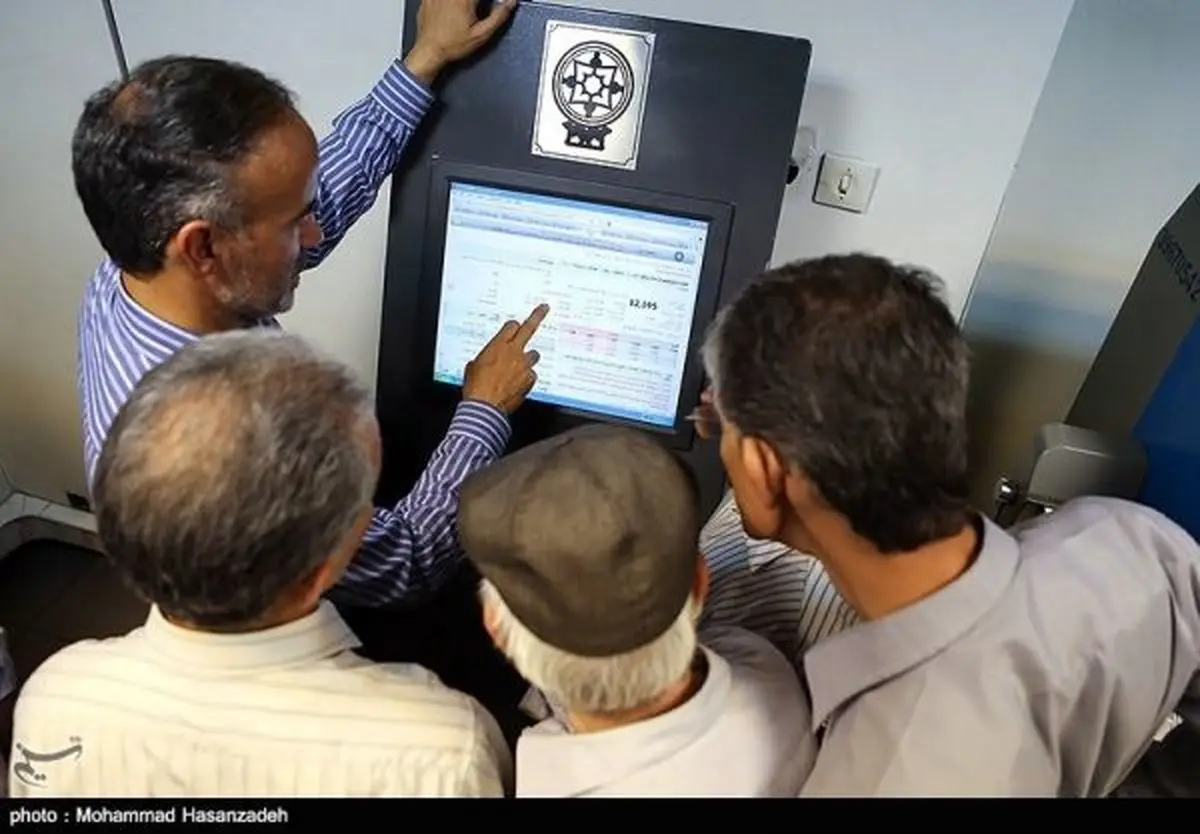 افت ۰.۹ درصدی شاخص بورس در فروردین ماه