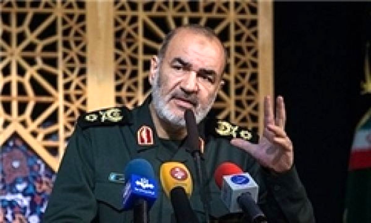 زیبنده نیست که برخی مانند دشمنان با دوستان خود رفتار کنند/ وقوع هر جنگی نابودی رژیم صهیونیستی را به همراه خواهد داشت