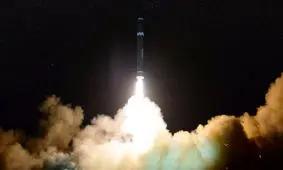 کره شمالی برنامه هسته‌اش را تعلیق کرد