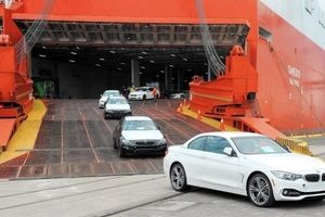 واردات خودرو در فروردین ماه 73 درصد کاهش یافت