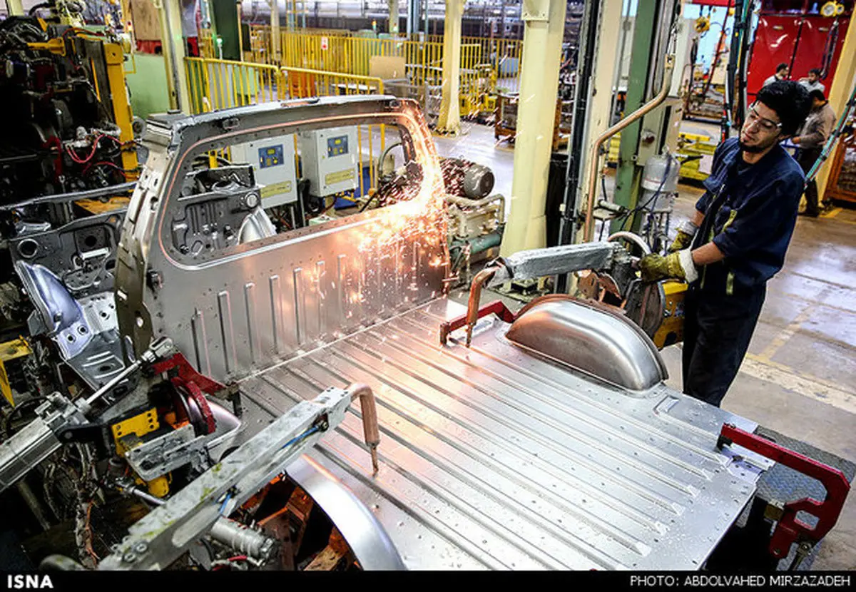 تولید چند وانت متوقف شد