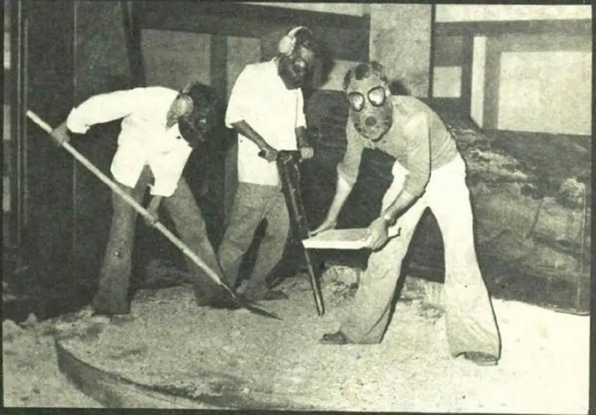 خلخالی درباره جسد رضاشاه چه گفت؟ + عکس