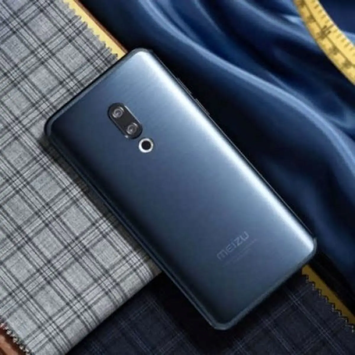 میزو 15، 15 پلاس و 15 لایت رسما معرفی شدند، همکاری نزدیک با سامسونگ