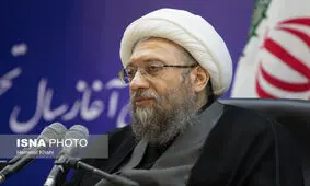 فردی که با سلاح به مردم حمله می‌کند مصداق محارب است