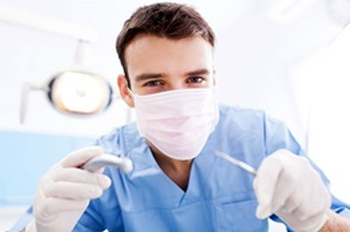 چه زمانی باید دندان عقل‌تان را جراحی کنید؟