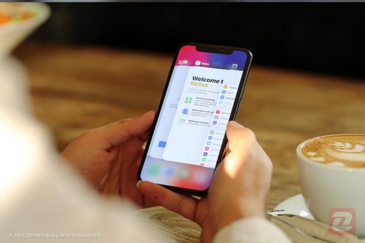 اپل برای کاهش قیمت پنل OLED آیفون های ۲۰۱۸ با سامسونگ مذاکره میکند