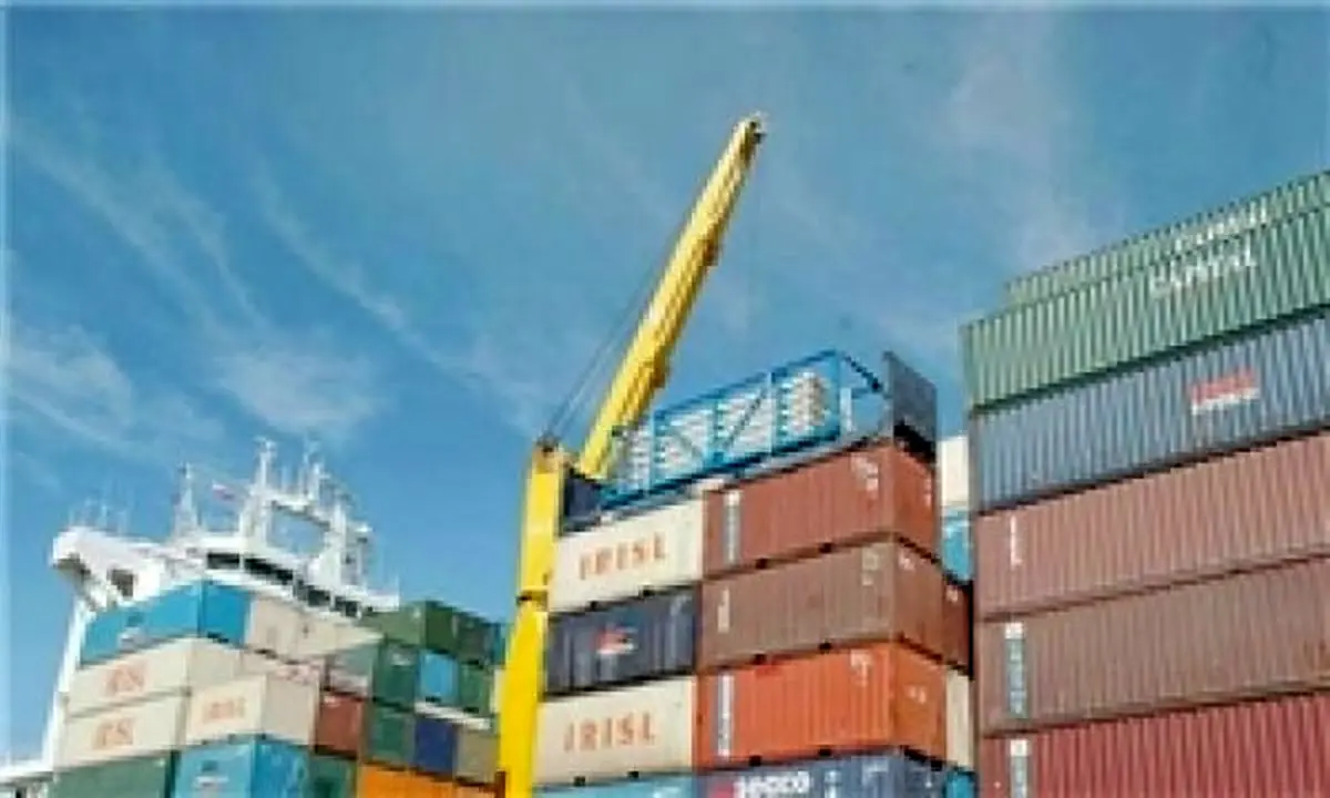 مازاد تراز تجاری کشور در فروردین به ۶۰۴ میلیون دلار رسید