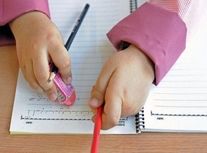 مشق های طولانی؛ کابوس دانش آموزان کی تمام می‌شود؟/ ویدئو