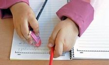 مشق های طولانی؛ کابوس دانش آموزان کی تمام می‌شود؟/ ویدئو