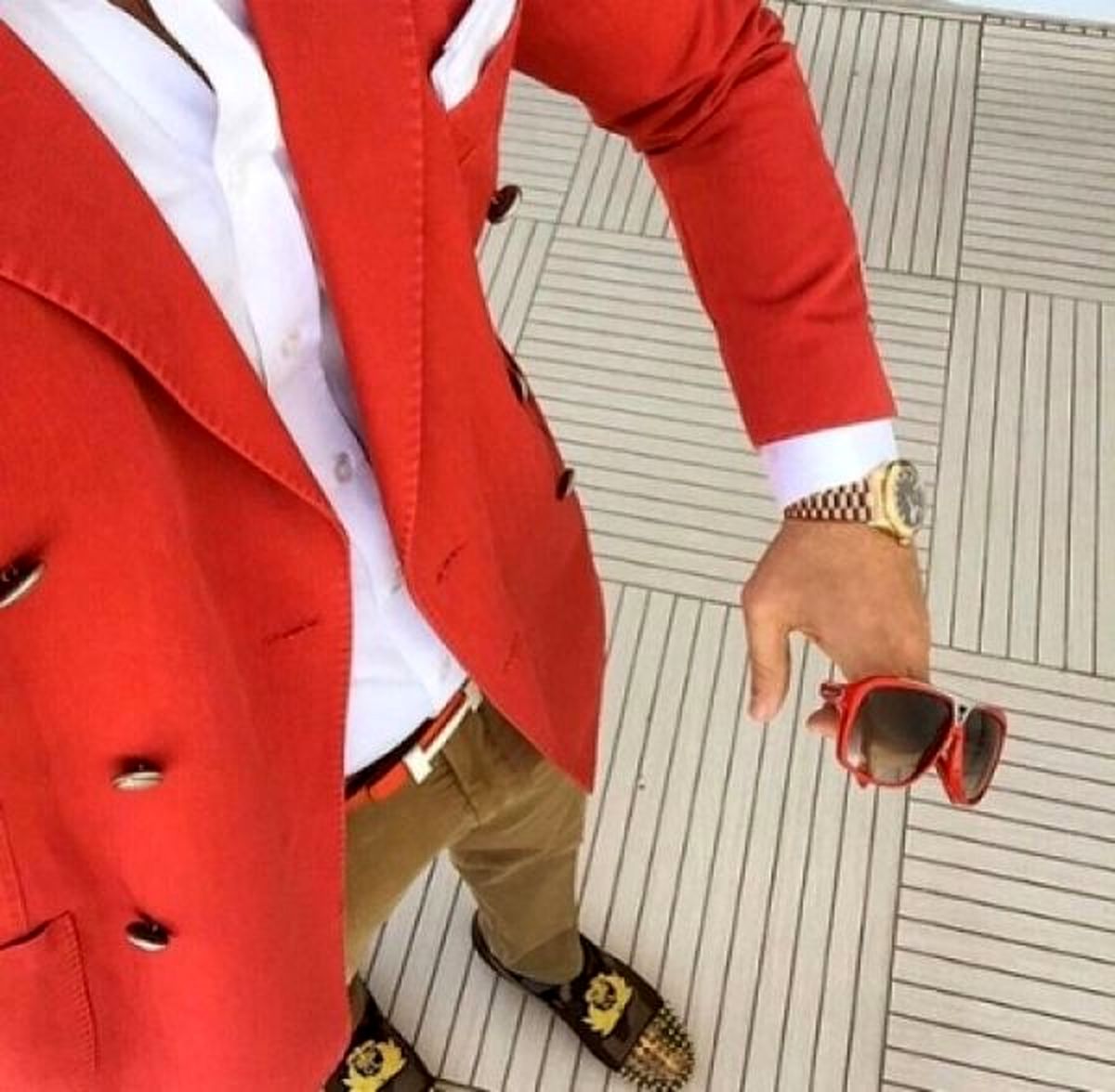 روش عجیب مرد شیکپوش برای سرقت گوشی تلفن همراه