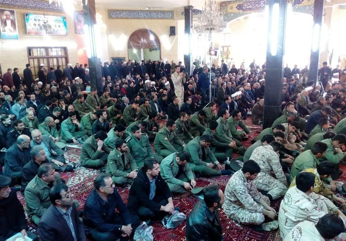 ادای احترام اردبیلی‌ها به "آیت‌الله هاشمی"/خیابان‌های اطراف ‌مسجد سرچشمه ‌مملو از جمعیت بود‌